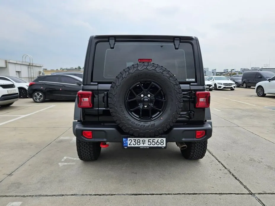 Jeep Wrangler — фото 3