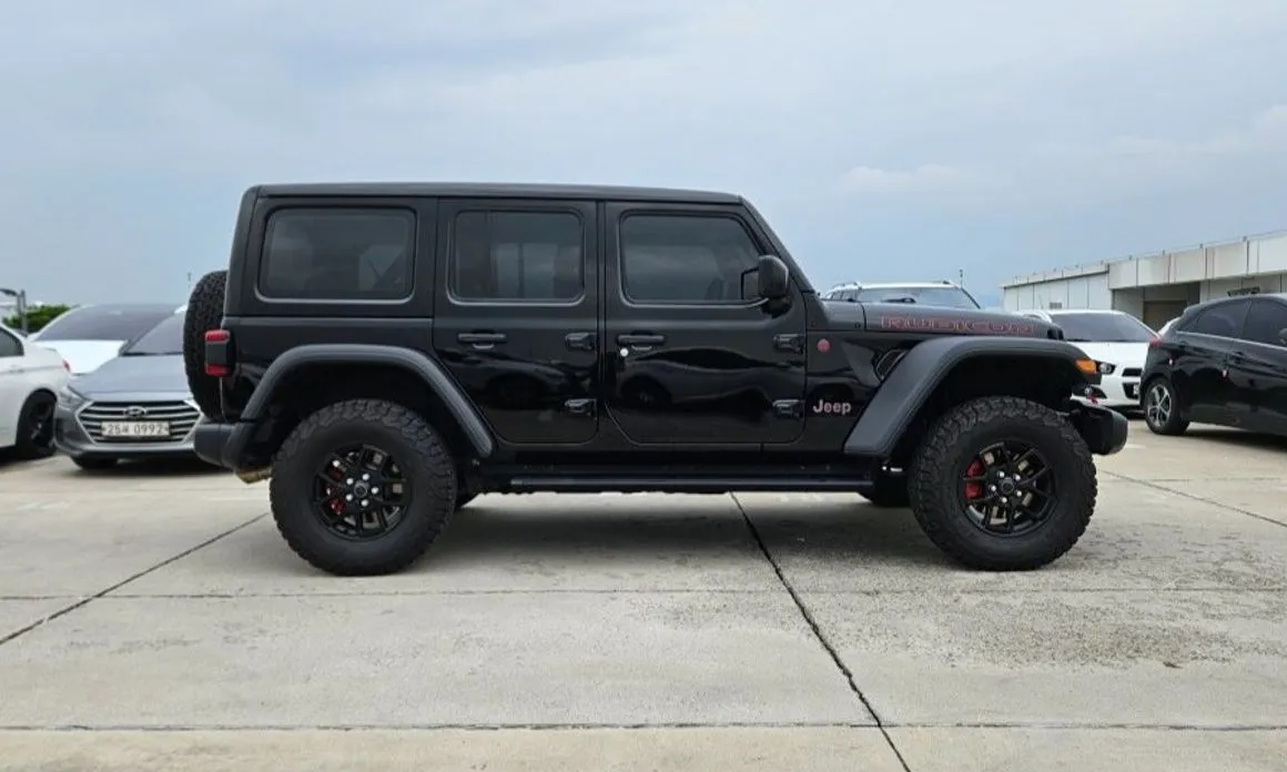 Jeep Wrangler — фото 2