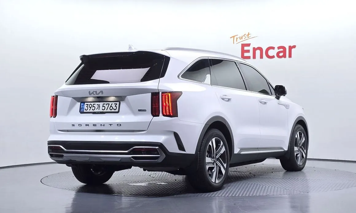 Kia Sorento — фото 6