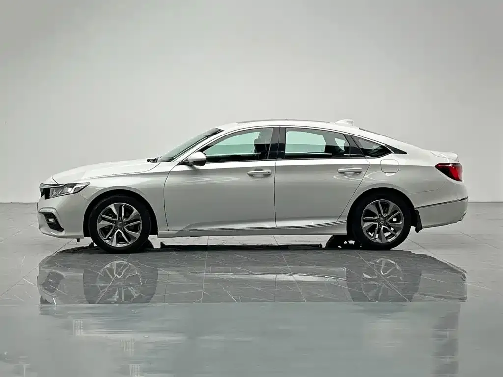 Honda Inspire — фото 10