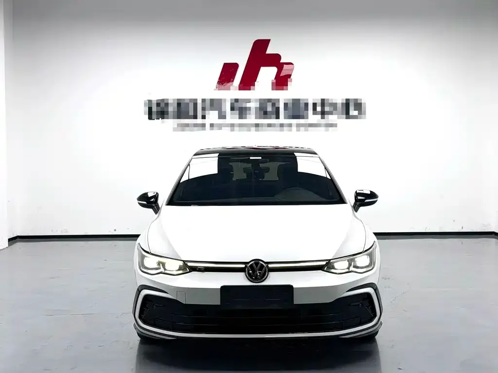 Volkswagen Golf 2024 из CN, фото 3