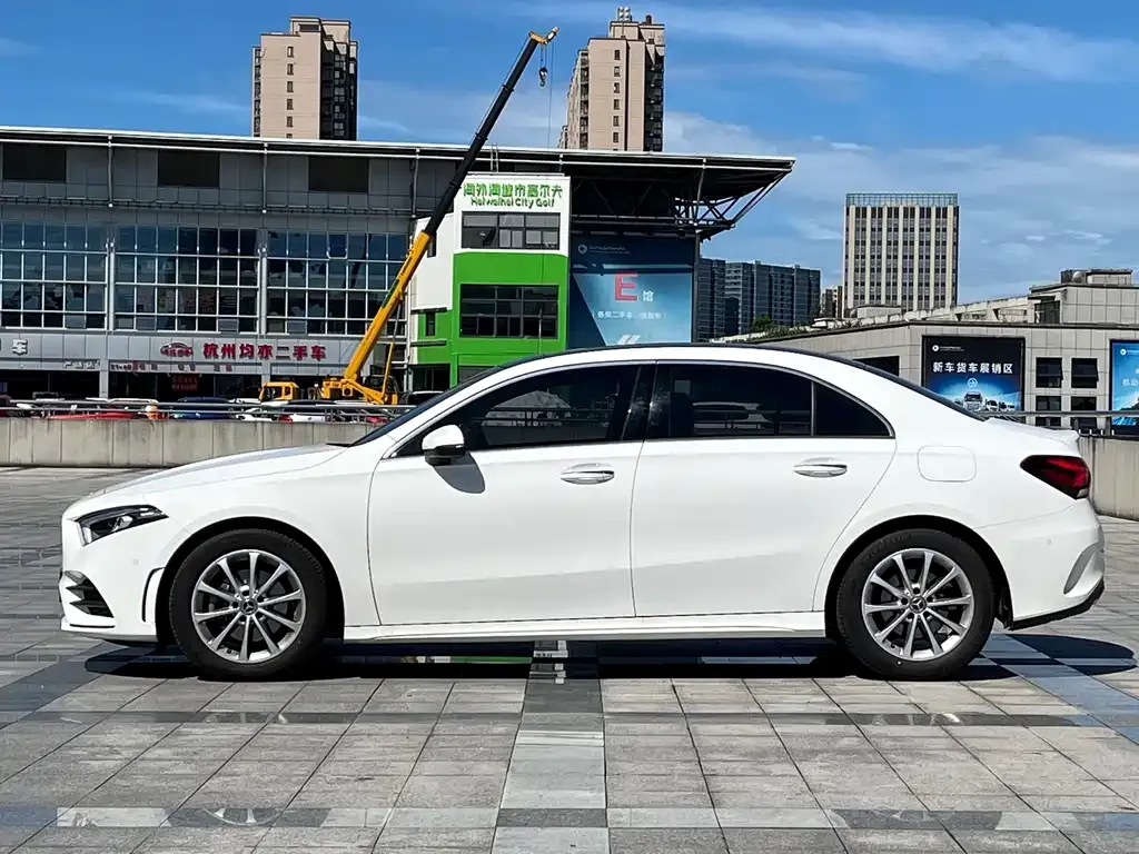 Mercedes-Benz A-Class — фото 10