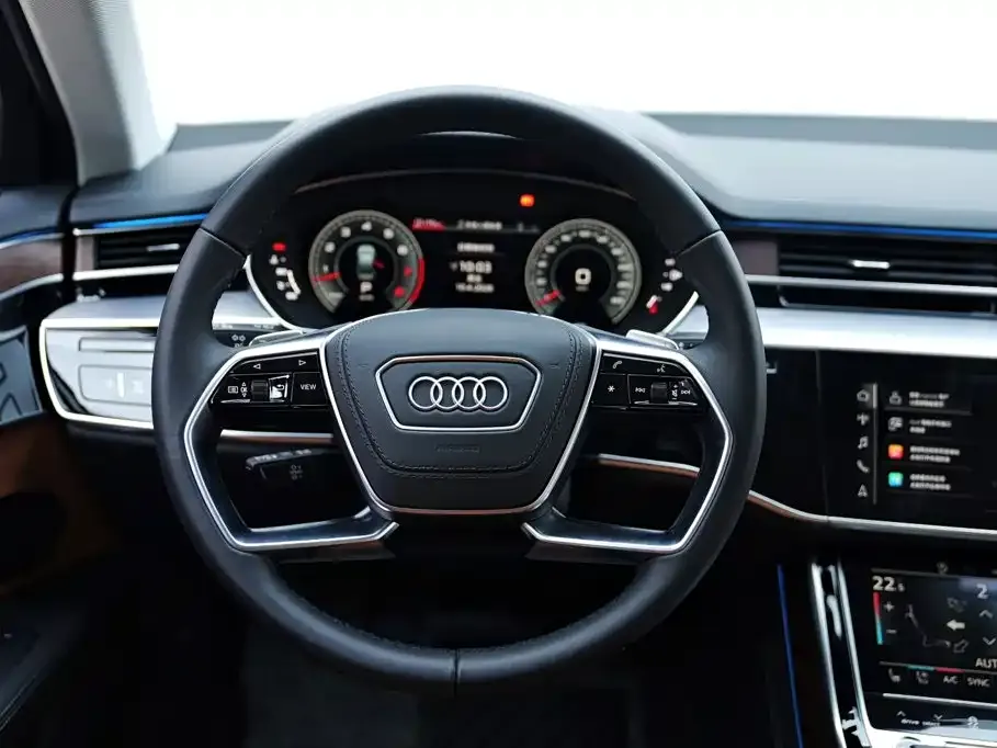 Audi A8 — фото 2