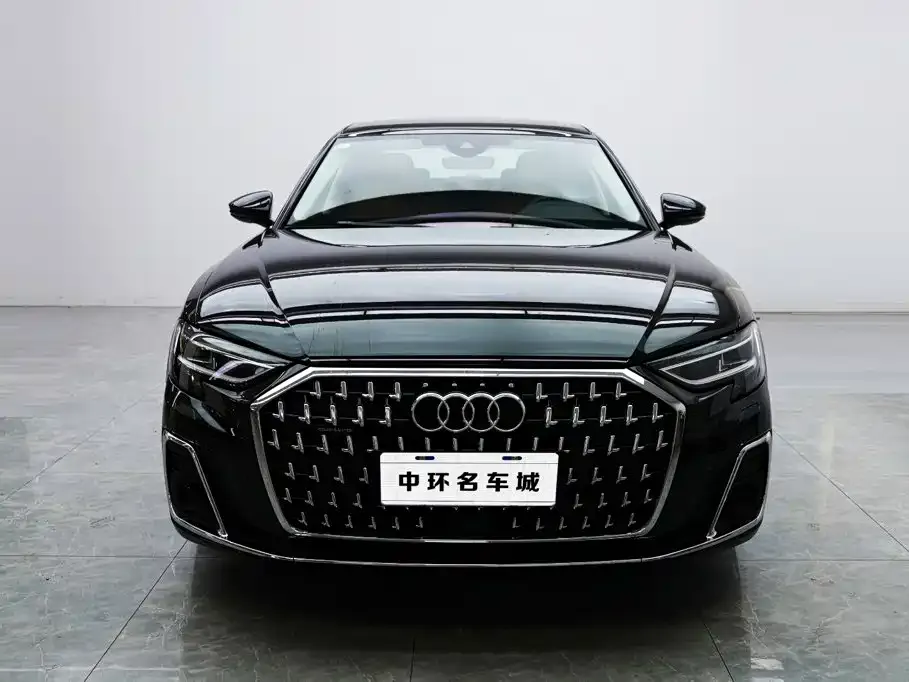 Audi A8 — фото 5