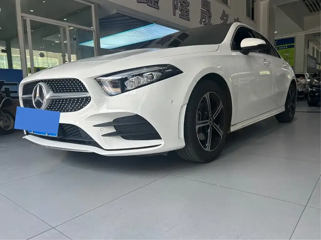 Mercedes-Benz A-Class — фото 10