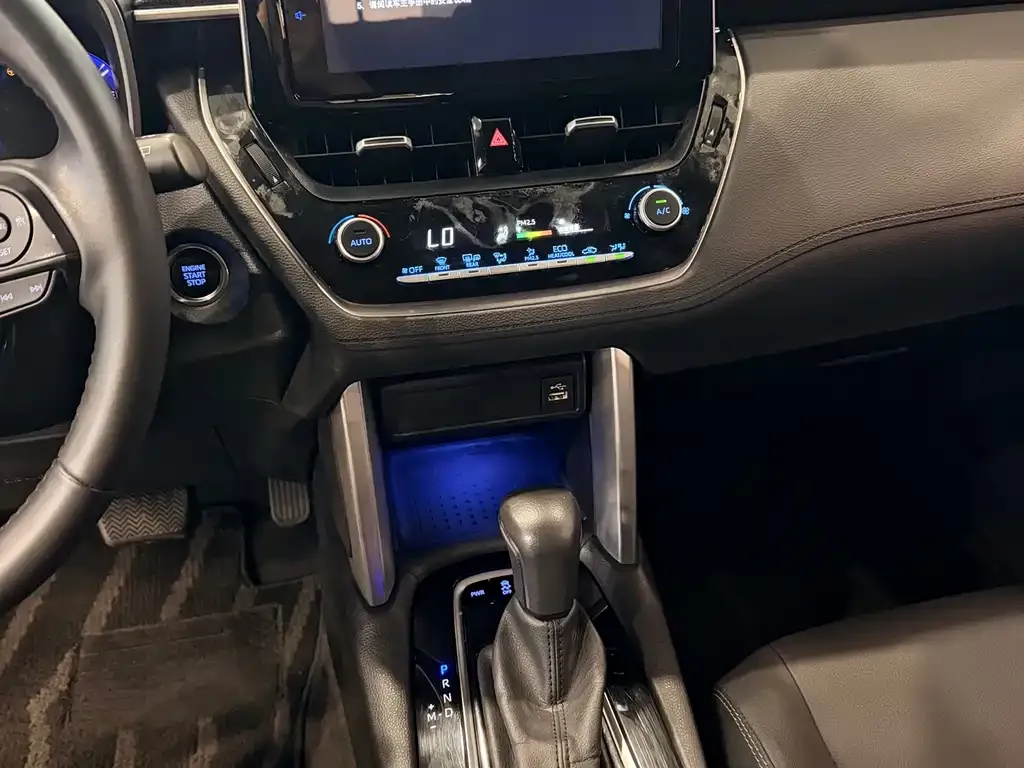 Toyota Corolla Cross — фото 3