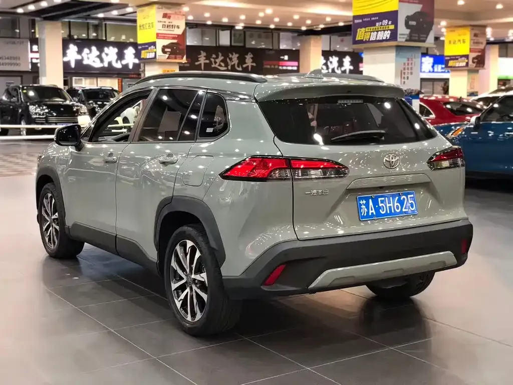 Toyota Corolla Cross — фото 10