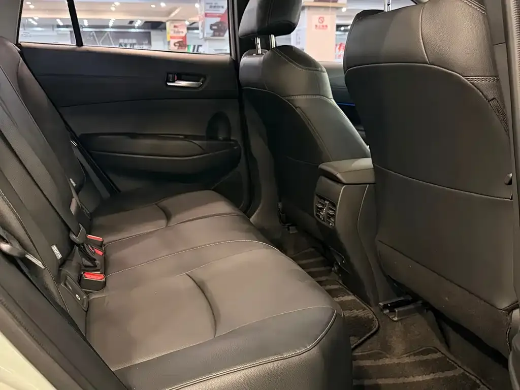 Toyota Corolla Cross — фото 2