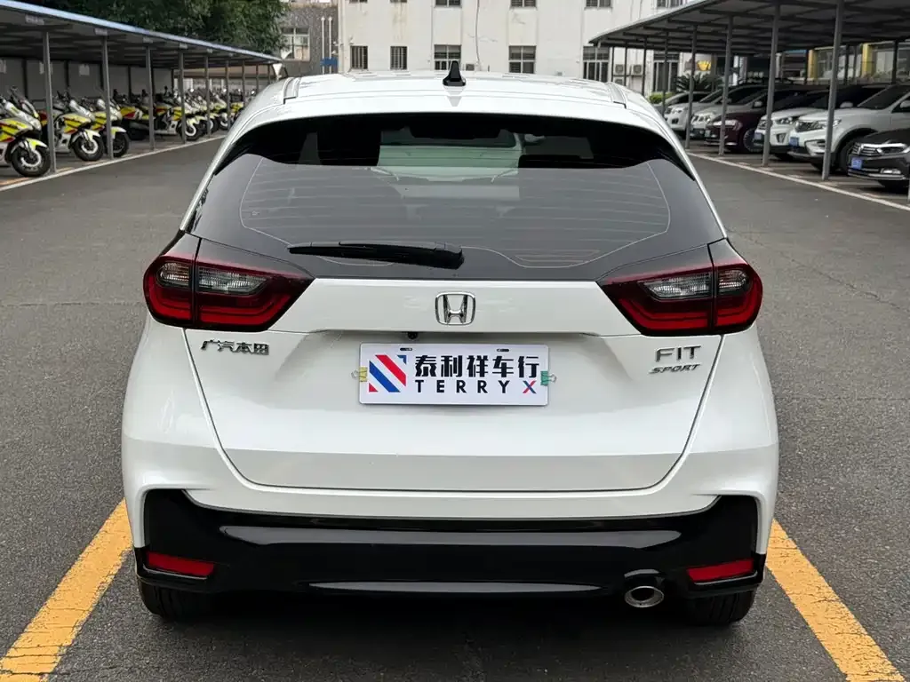 Honda Fit — фото 5