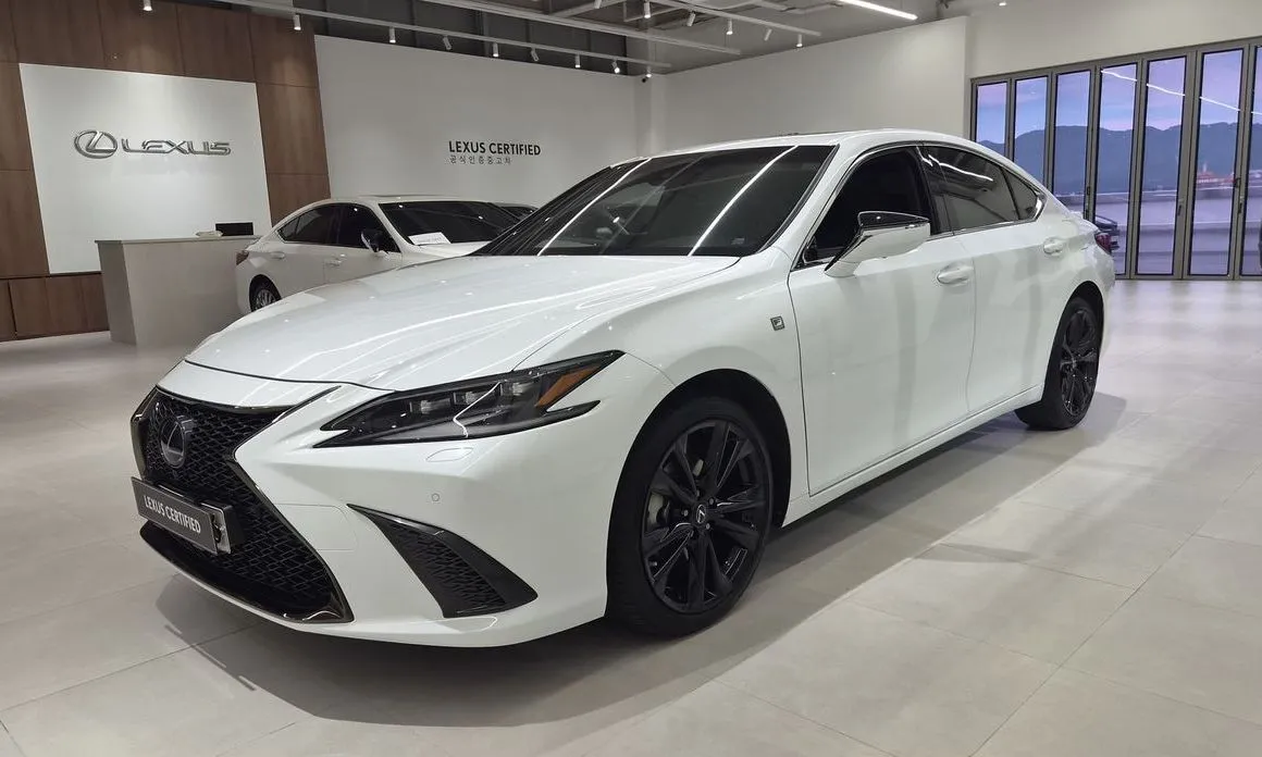 Lexus ES