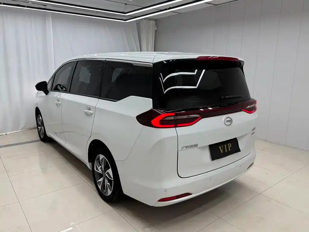 GAC Motor Trumpchi M6 — фото 2