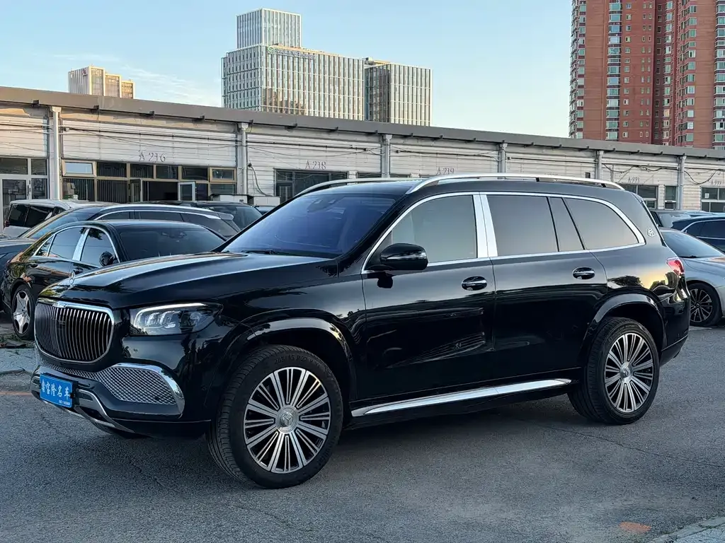 Mercedes-Benz GLS — фото 1