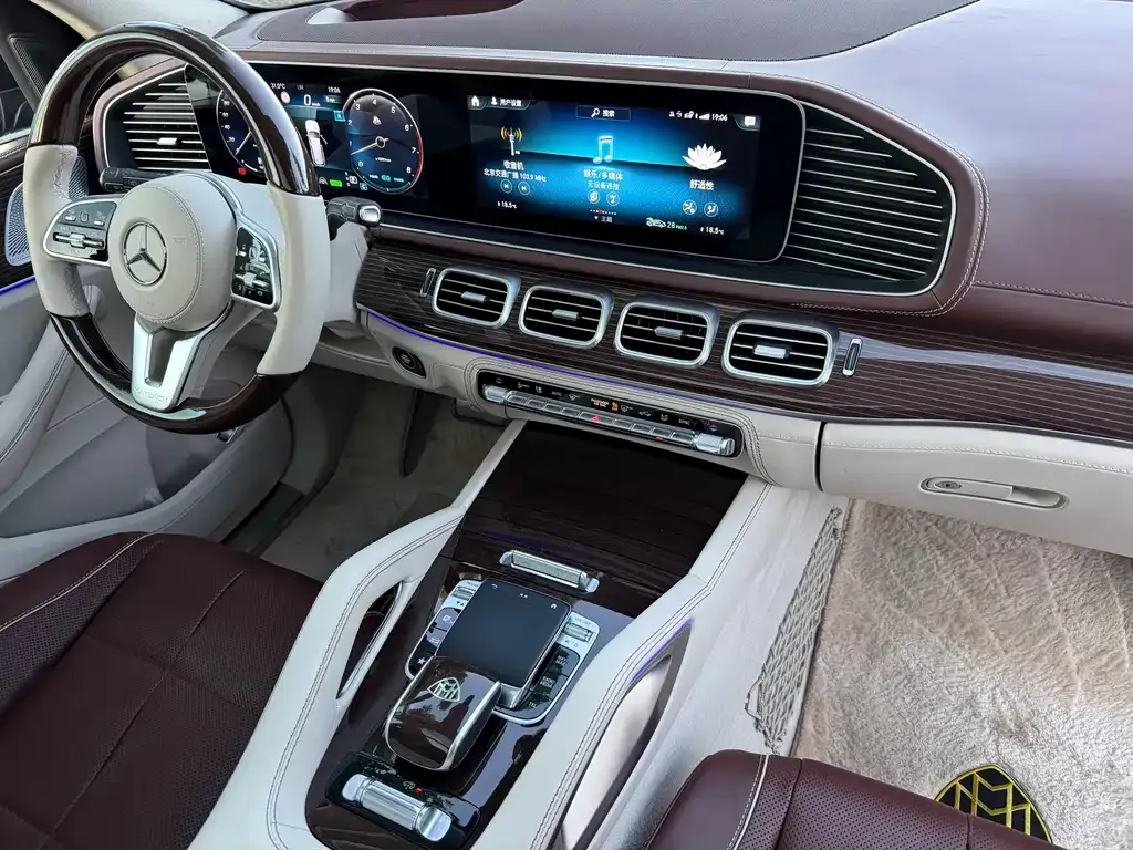 Mercedes-Benz GLS — фото 2
