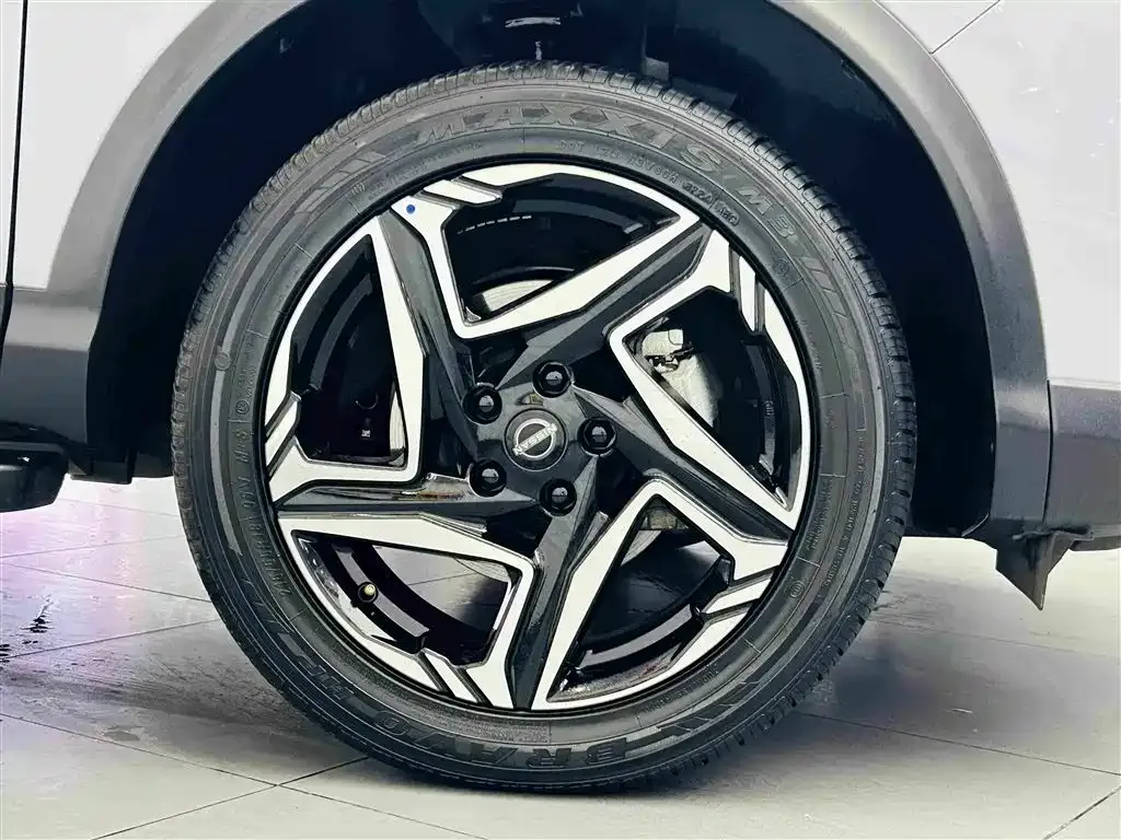 Nissan Qashqai — фото 8