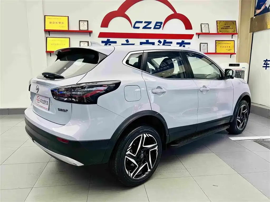 Nissan Qashqai — фото 10