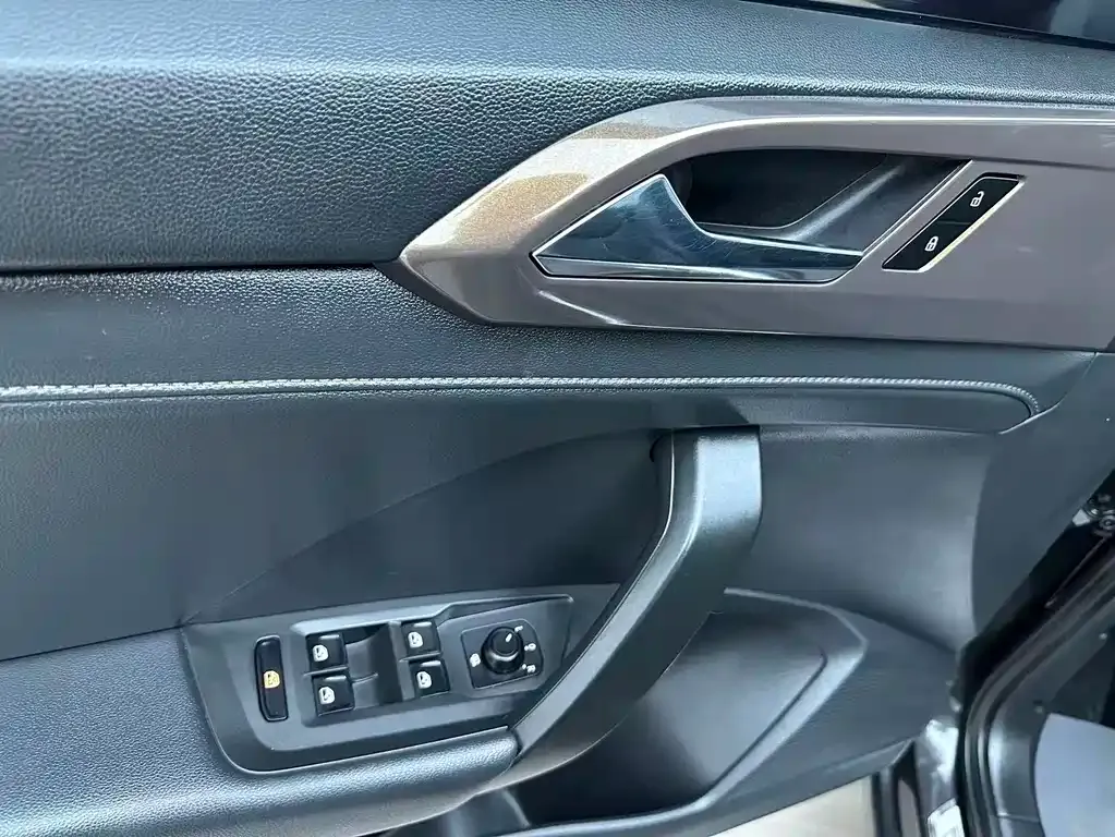 Volkswagen Tharu — фото 10
