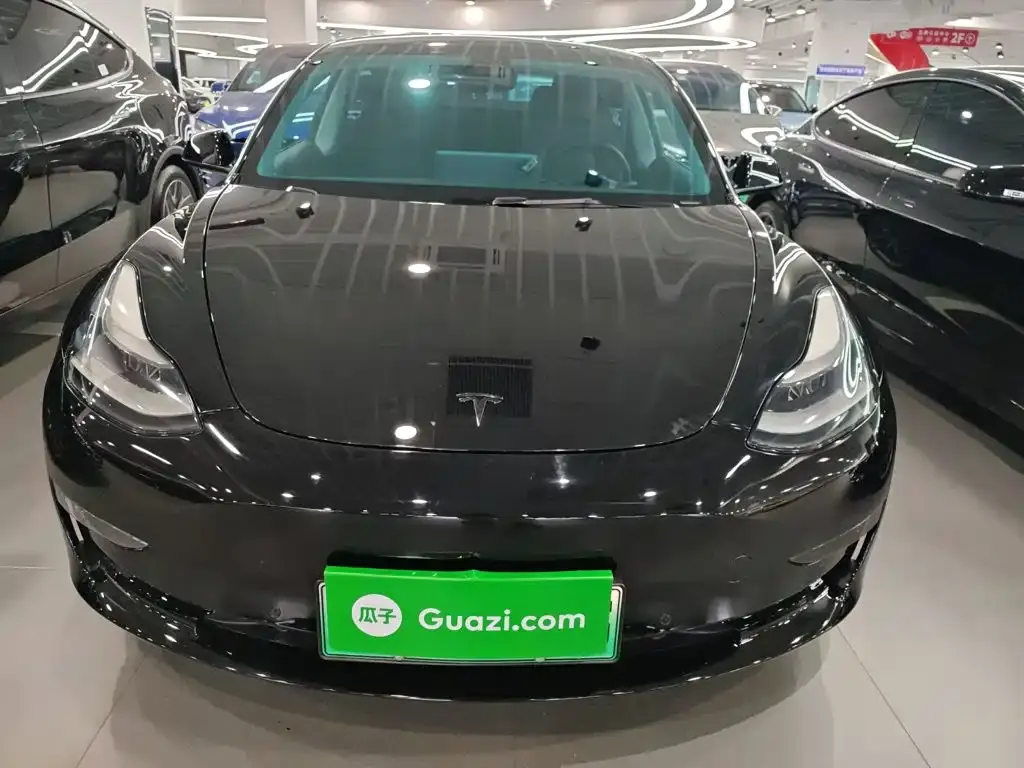 Tesla Model 3 — фото 4