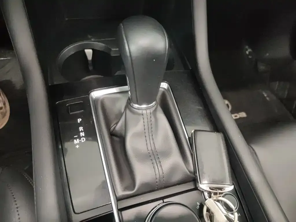 Mazda 3 Axela 2022 из CN, фото 2