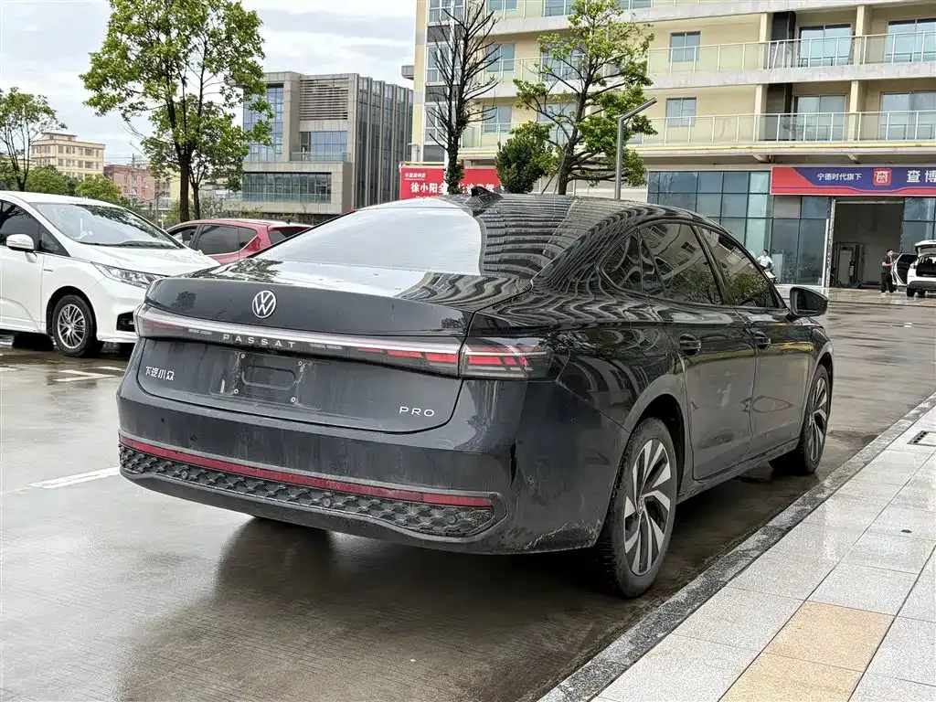 Volkswagen Passat — фото 7