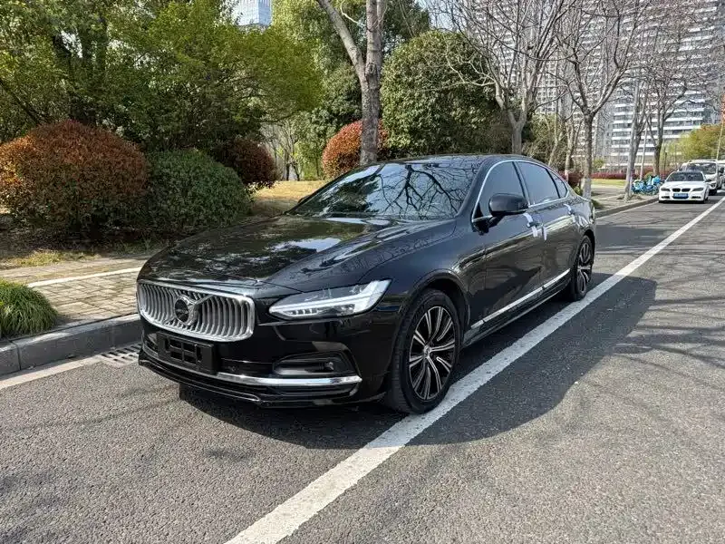 Volvo S90 — фото 1