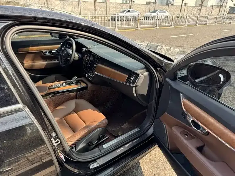 Volvo S90 — фото 9