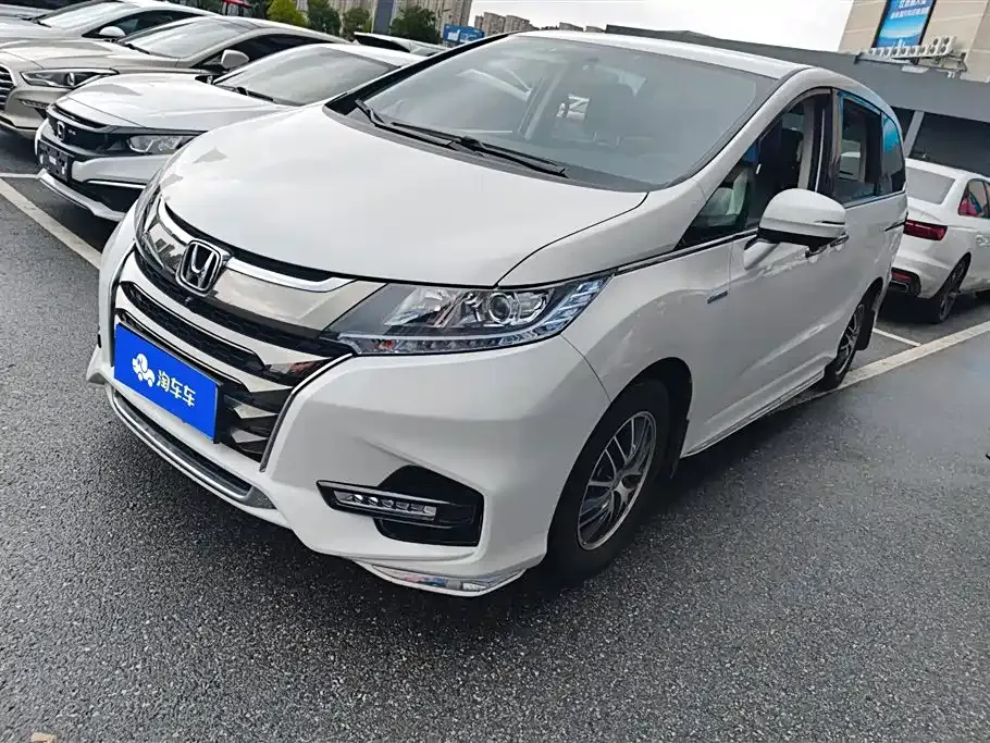 Honda Odyssey — фото 1