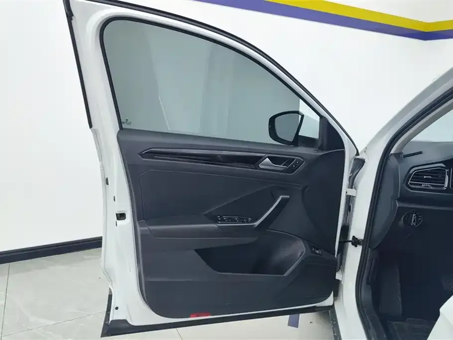 Volkswagen T-Roc 2022 из CN, фото 4