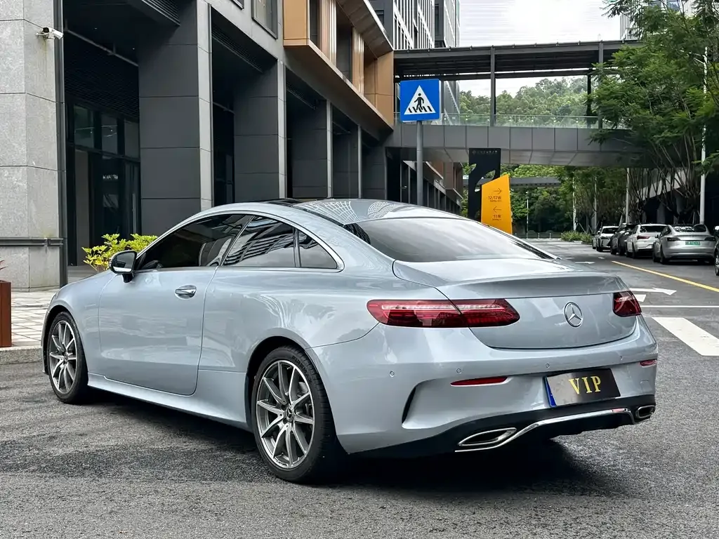 Mercedes-Benz E-Class (Import) — фото 9