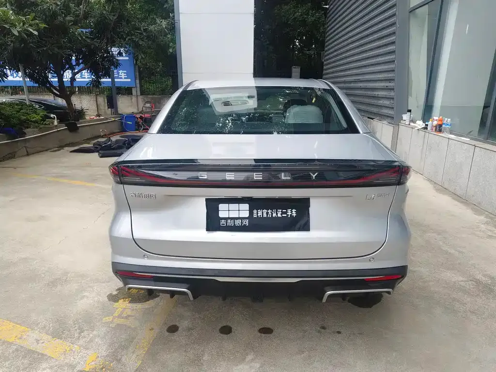 Geely Galaxy L6 — фото 10