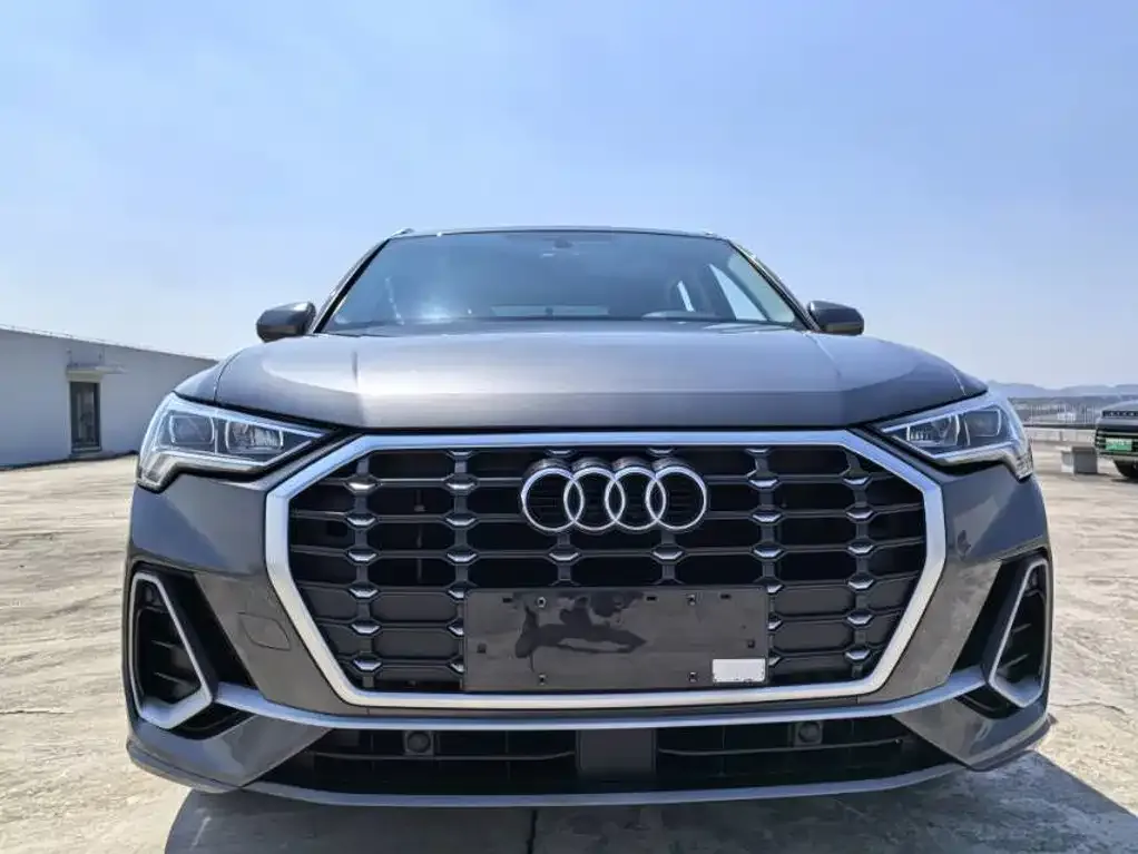 Audi Q3 — фото 6