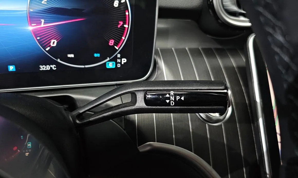 Mercedes-Benz C-Class 2023 из KR, фото 9