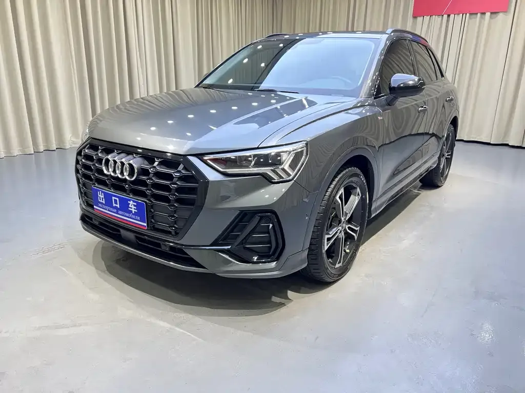 Audi Q3 — фото 1