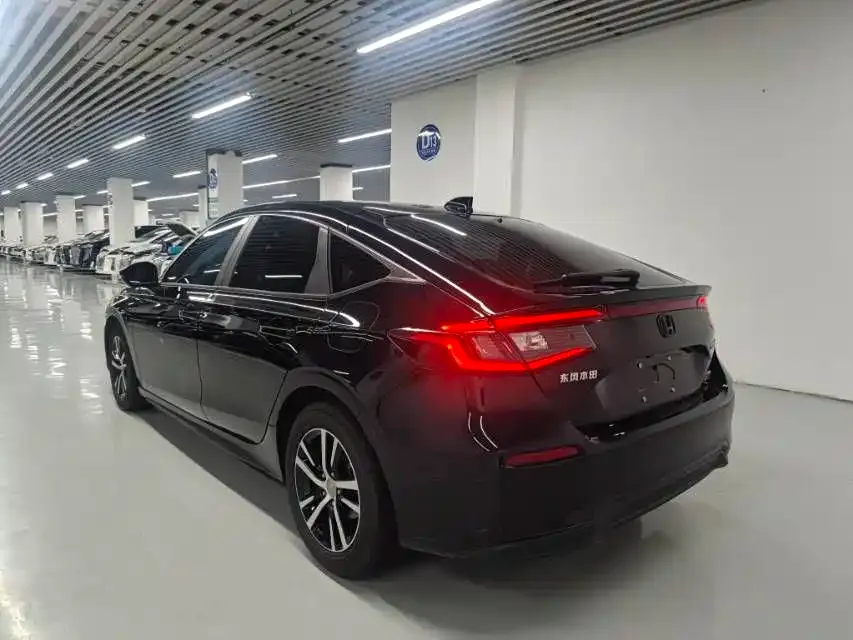 Honda Civic — фото 10