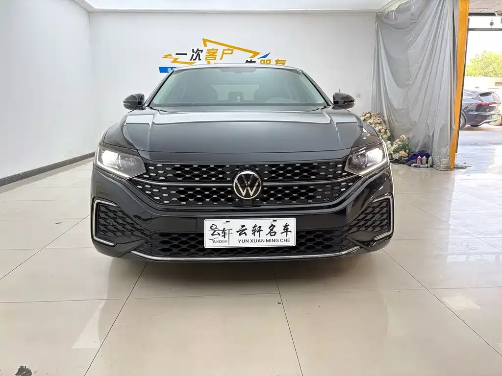 Volkswagen Passat — фото 7