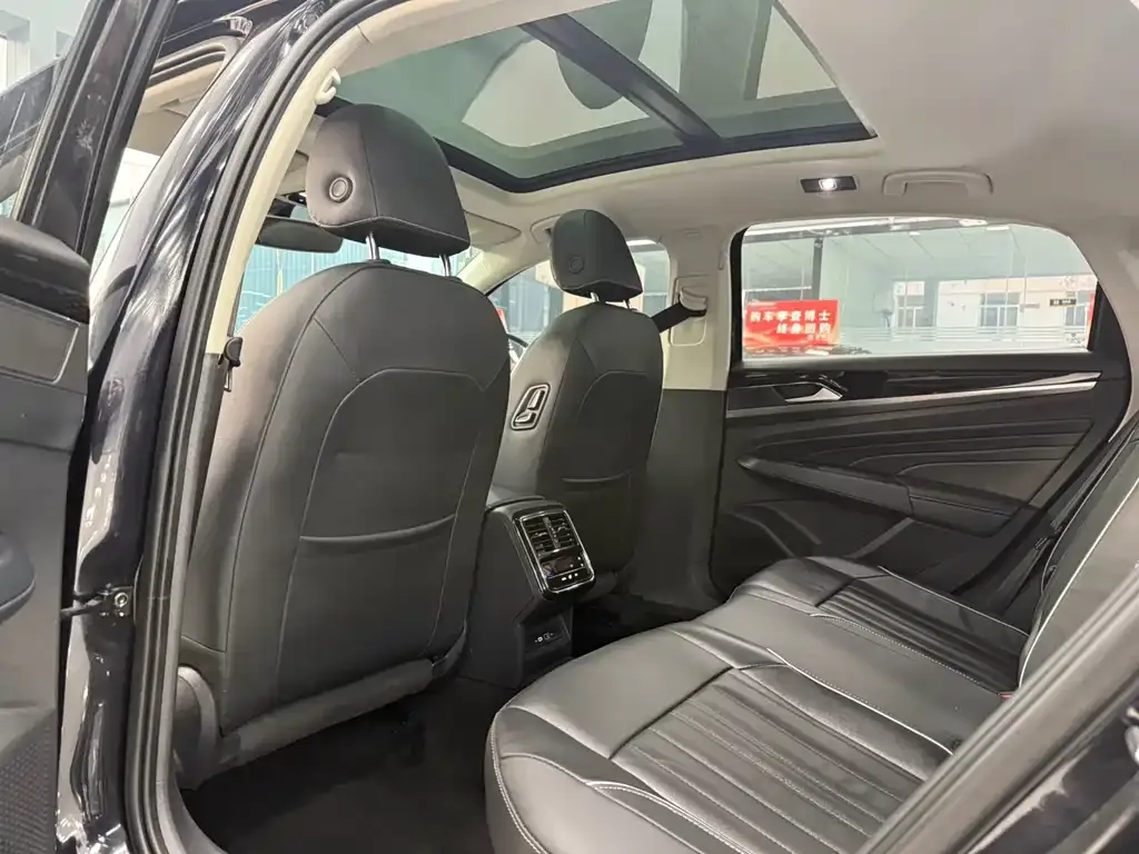 Volkswagen Passat — фото 5
