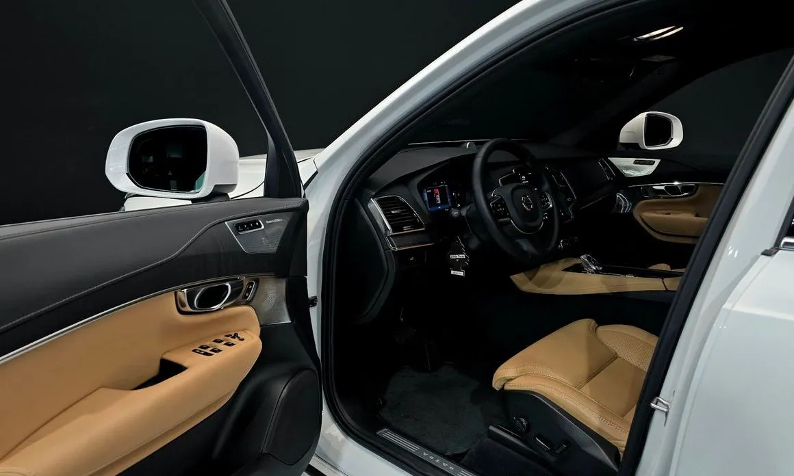 Volvo XC90 2025 из KR, фото 2