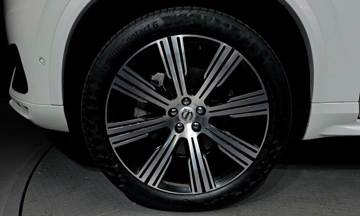 Volvo XC90 2025 из KR, фото 10