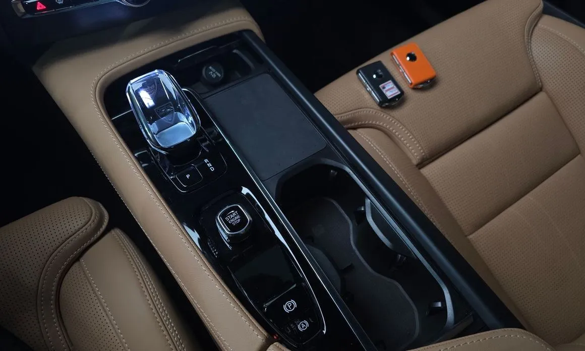 Volvo XC90 2025 из KR, фото 6