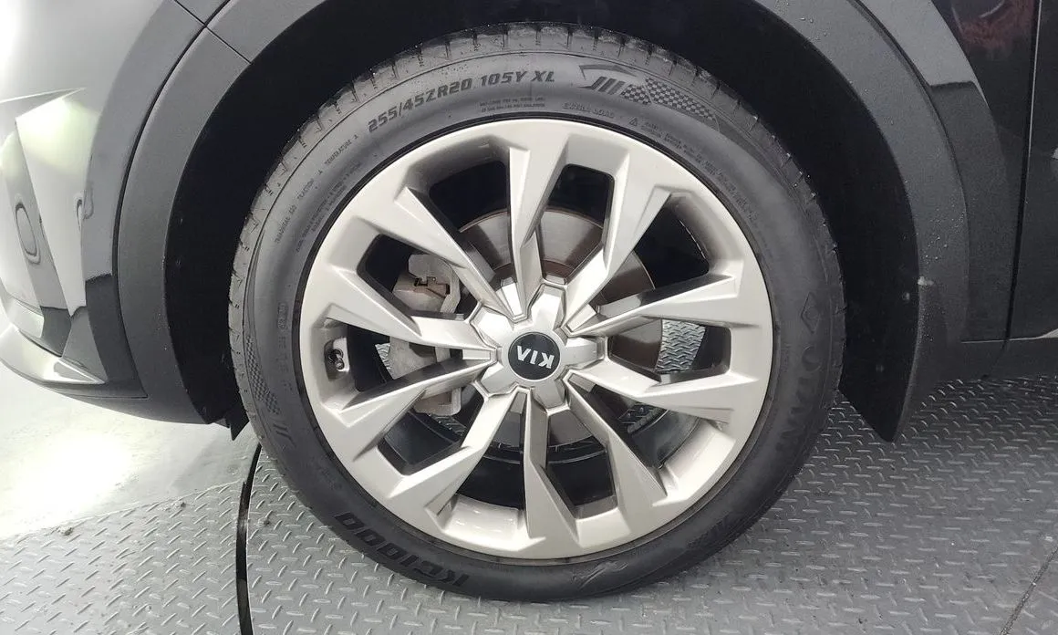 Kia Sorento — фото 10