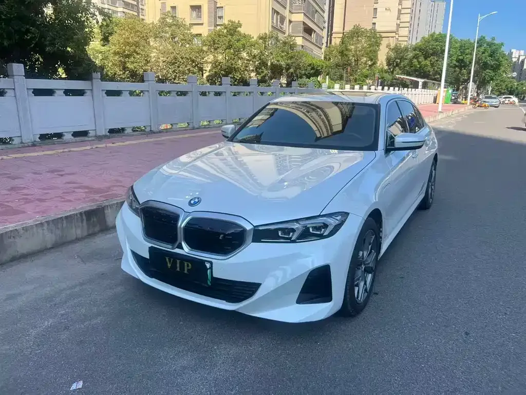 BMW i3 — фото 1