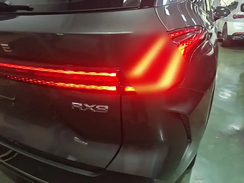 Roewe RX9 — фото 4