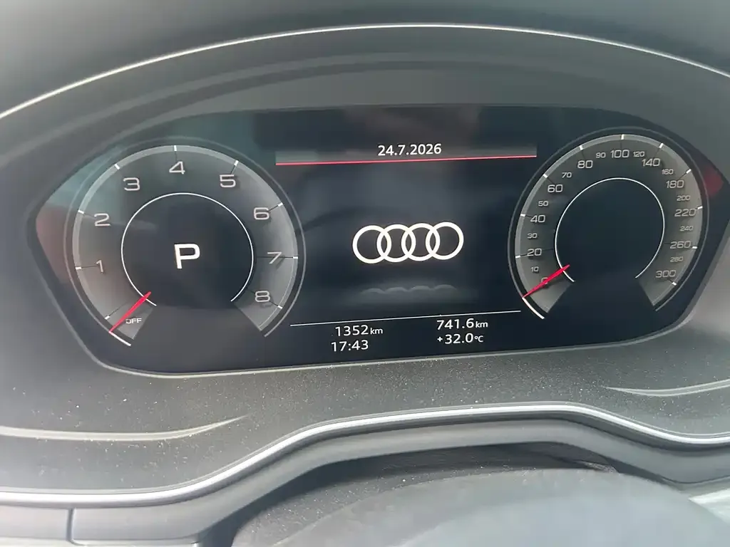 Audi A4L — фото 2