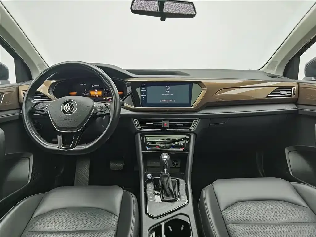 Volkswagen Tharu 2022 из CN, фото 7