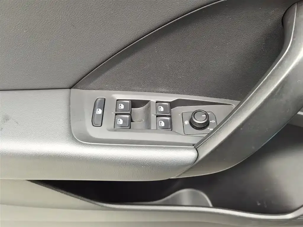 Volkswagen Tharu 2022 из CN, фото 6