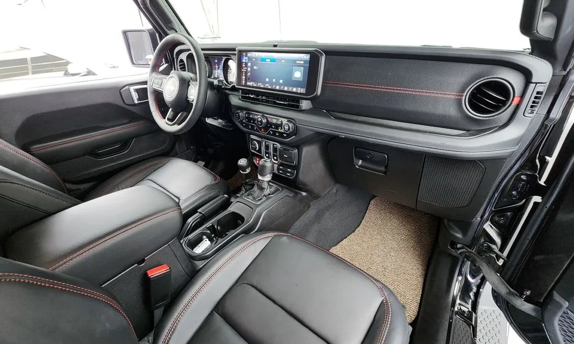 Jeep Wrangler 2024 из KR, фото 3