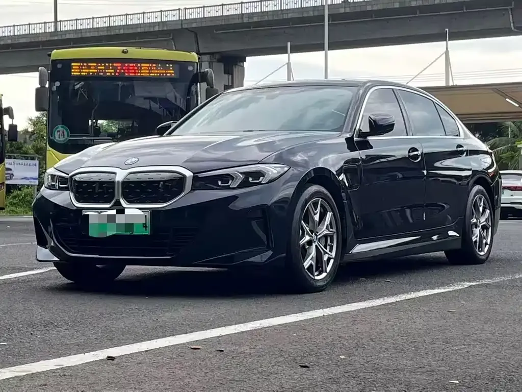 BMW i3 — фото 1