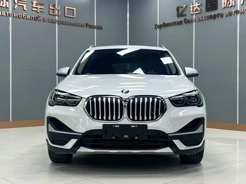 BMW X1 — фото 5