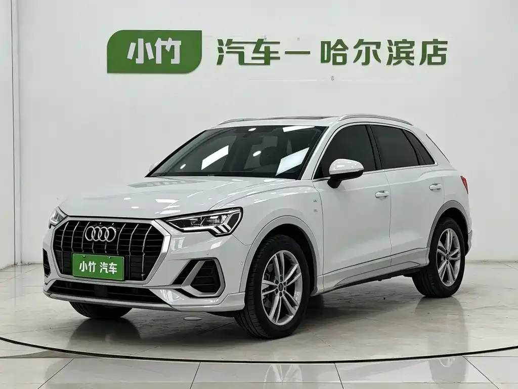 Audi Q3 — фото 1