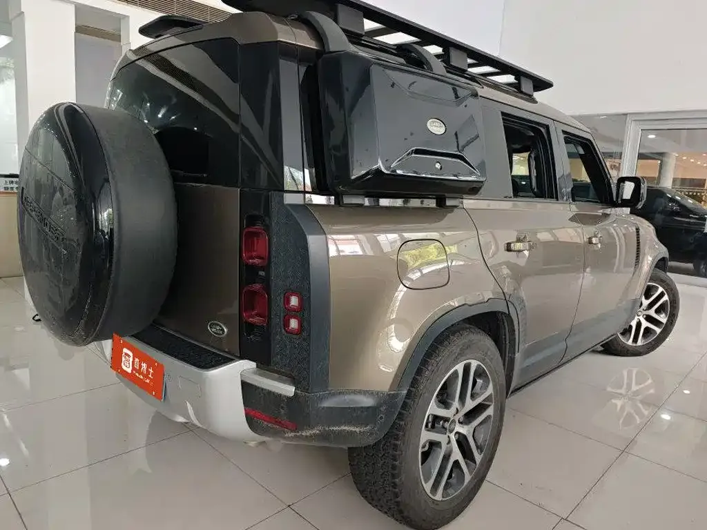 Land Rover Defender — фото 5
