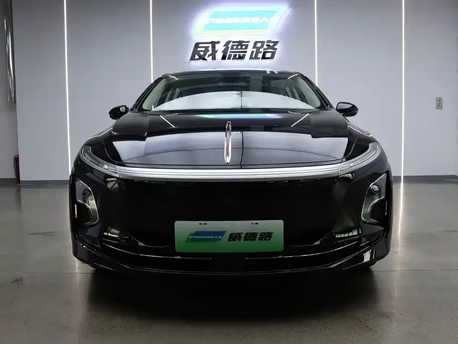 Hongqi E-QM5 — фото 2